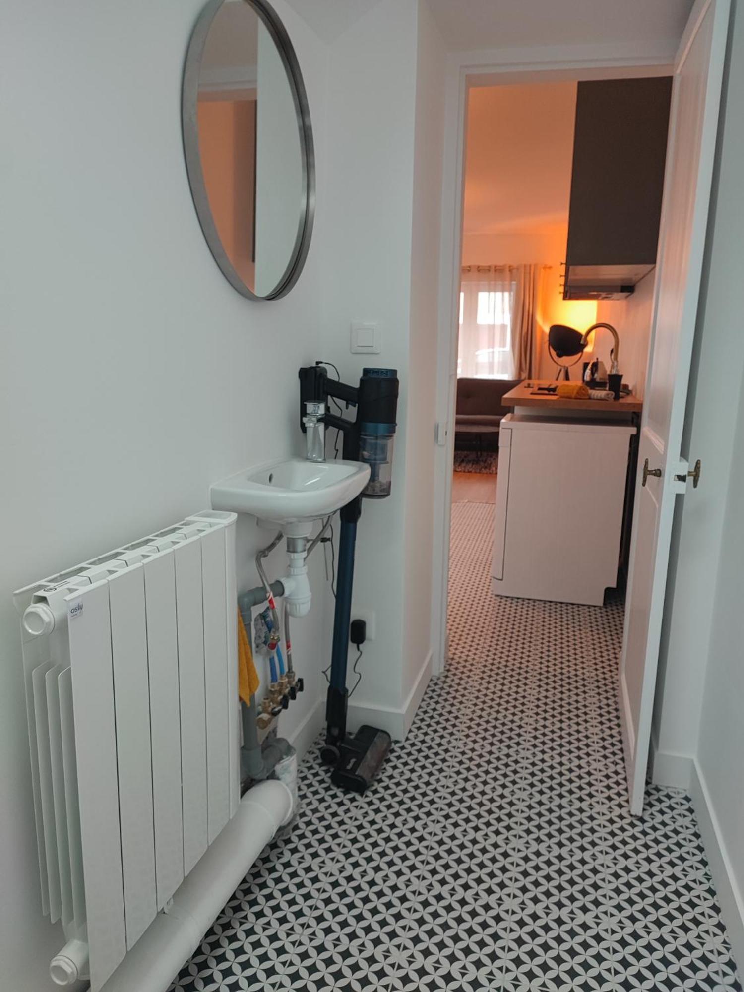 Beau Quartier Et Central, Maison Spacieuse Avec Cour, 3 Chambres, 3 Salles De Bains A 10 Min A Pied De La Gare أورلييو المظهر الخارجي الصورة